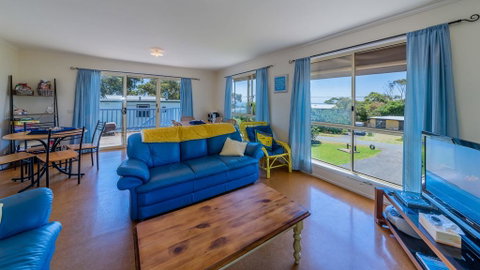 12 Aloha Drive, Ventnor - Accommodation Port Macquarie 1