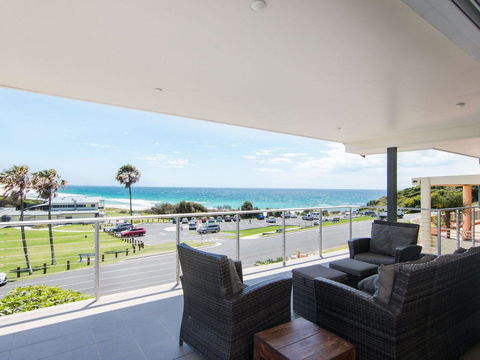 12 Cliff Road - Accommodation Port Macquarie 1