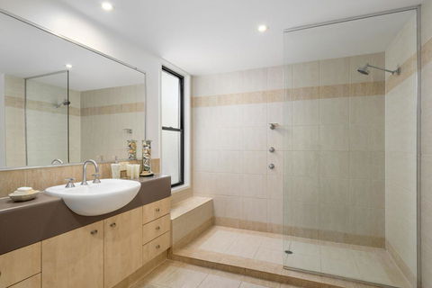 12 Naiad Court- Pool, Sleeps 8, Close To Beach - Accommodation Port Macquarie 2