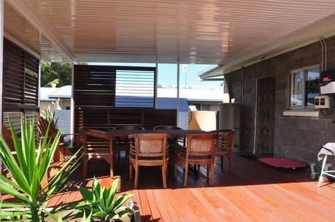 12 Zircon Street - Renovated Beach Shack With The Perfect Blend Of Comfort And Coastal Cool - Accommodation Port Macquarie 1