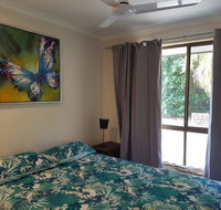 13 Coora Court - Sleeps 6 pool air con pets - Accommodation Port Macquarie