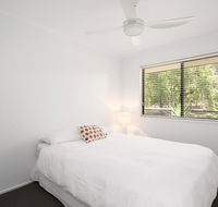13 Orania Court Rainbow Shores - Pool sleeps 8 air conditioning fire pit - Accommodation Port Macquarie