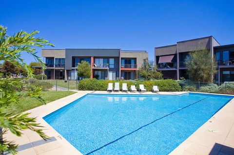 13 Shore Place - Accommodation Port Macquarie 1