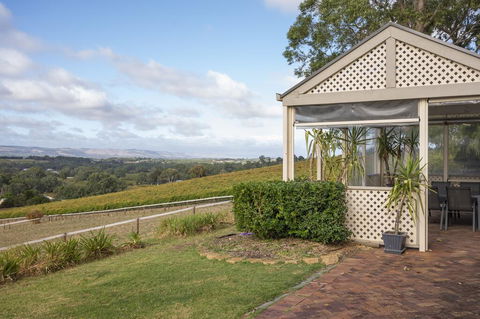 131 Your Vineyard Home In The Heart Of The Vale - Accommodation Port Macquarie 1