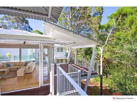 14 Little Cove Road - Accommodation Port Macquarie 0