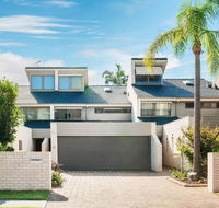 15 'The Moorings' 4 Cromarty Road - stunning with water views  pool - Accommodation Port Macquarie