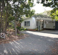 15 Belle Court - Modern architect designed open plan holiday home with outdoor shower - Accommodation Port Macquarie