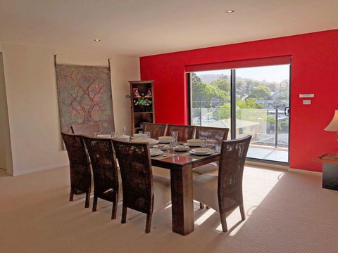 15 Dolphin Cove, 2 - 6 Government Rd - Stunning Penthouse With Views, Lift & Ducted Air Conditioning - Accommodation Port Macquarie 2