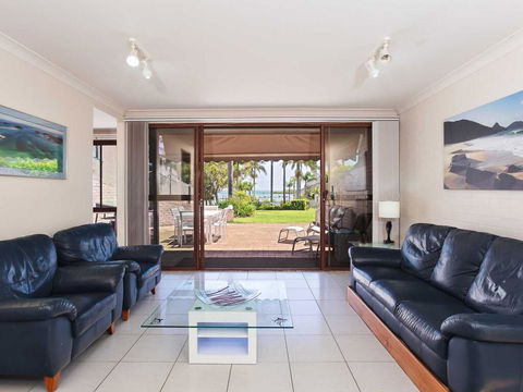 16 'The Moorings' 4 Cromarty Road - Waterfront Property With Pool & Air Conditioning - Accommodation Port Macquarie 0