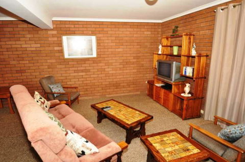 16 Haddrill Parade - Accommodation Port Macquarie 1