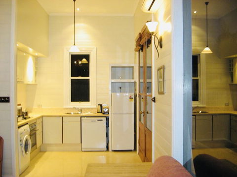 1880s Kananook Boutique Historic Luxury Apartment FSC Private Villa Bairnsdale - Accommodation Port Macquarie 2