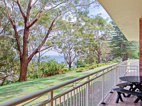 2 'Fiddlers Green' 62 Magnus Street - Ground Floor Unit Walking Distance To Nelson Bay - Accommodation Port Macquarie 0