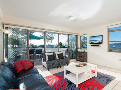 2 'Fleetwood', 63 Shoal Bay Road - Spectacular Views - Accommodation Port Macquarie 2