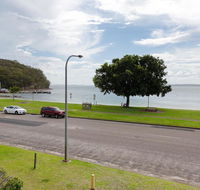 2 'Little Hut' 20 Kurrawa Close - Stunning water views of Little Beach - Accommodation Port Macquarie
