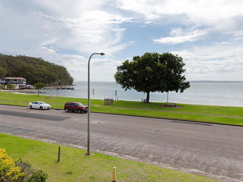 2 'Little Hut' 20 Kurrawa Close - Stunning Water Views Of Little Beach - Accommodation Port Macquarie 0