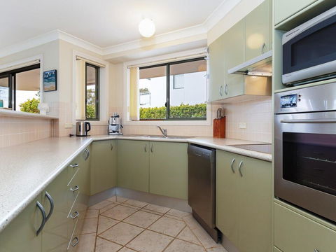 2 'Peninsula Waters' - Three Bedroom Unit With Spacious Private Courtyard & WIFI - Accommodation Port Macquarie 0