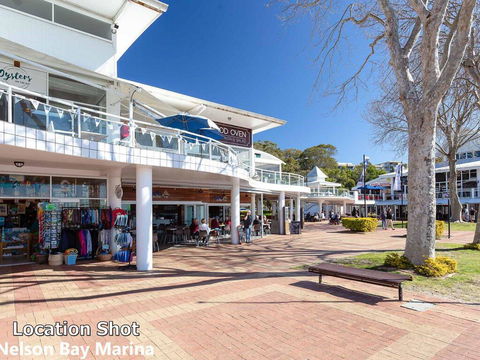 2 'Seashells' 21-23 Magnus Street - Pool , Lift , Aircon - Accommodation Port Macquarie 0
