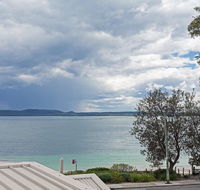 2 'Sunnie Belle' 3 Victoria Parade- water views over Nelson Bay foreshore - Accommodation Port Macquarie