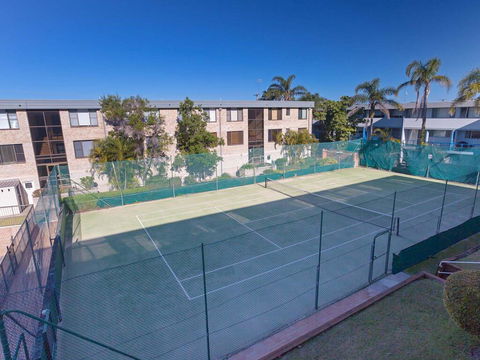 2 'The Dunes', 38 Marine Drive - Pool, Tennis Court And So Close To The Beach - Accommodation Port Macquarie 3