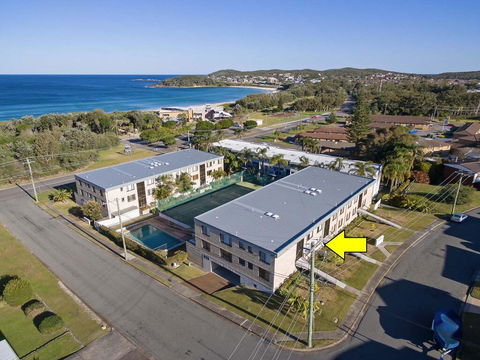 2 'The Dunes', 38 Marine Drive - Pool, Tennis Court And So Close To The Beach - Accommodation Port Macquarie 0