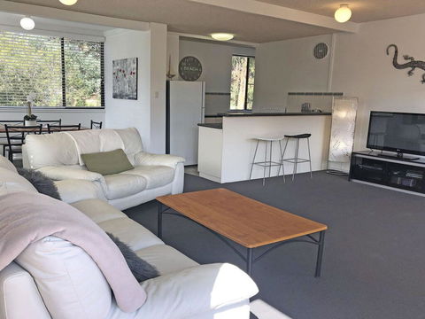 2 'Villa Ellisa', 8-10 Columbia Cl - Beautiful Water Views & Directly Across To Little Beach - Accommodation Port Macquarie 1