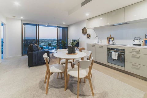 2 Bed Brisbane Resort Apartment - Accommodation Port Macquarie 2