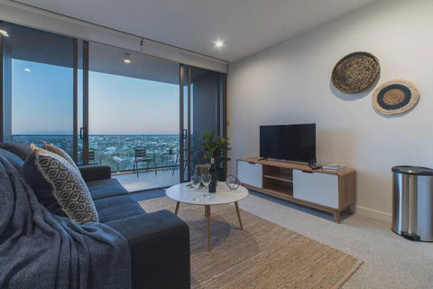 2 Bed Brisbane Resort Apartment - Accommodation Port Macquarie 1