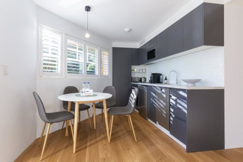 2 BEDROOM BRAND NEW APT // MOMENTS FROM RNSH - Accommodation Port Macquarie 0