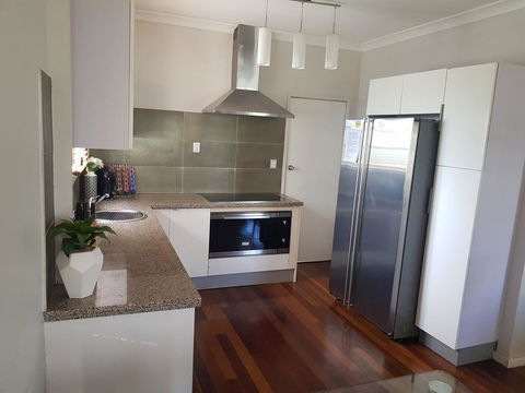 2 Bedroom Cottage - Accommodation Port Macquarie 2