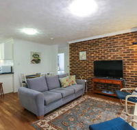 2 Bedroom St Lucia Apartment close to UQ and CityCat - Accommodation Port Macquarie