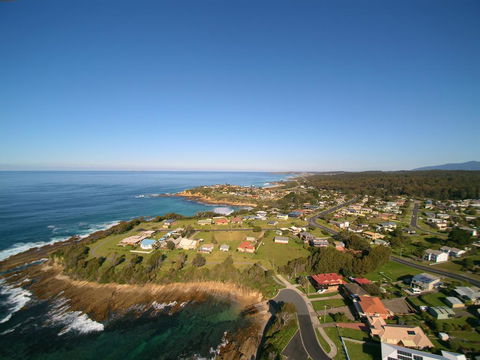 2 Jocelyn Street. Dalmeny - Accommodation Port Macquarie 0