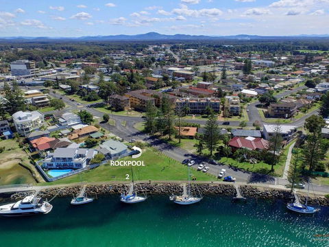 2 Rockpool Road - Accommodation Port Macquarie 0