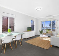 2 South Pacific - Accommodation Port Macquarie