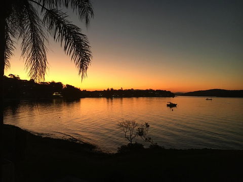 2 The Shores Soldiers Point - Waterfront - Uninterrupted Water Views INCLUDING ALL LINEN & TOWELS, Free Wi-Fi - Accommodation Port Macquarie 3