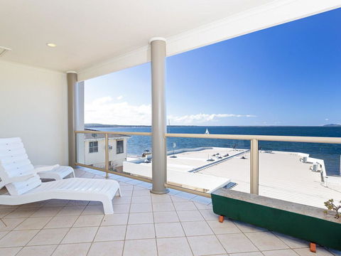 2/141A Soldiers Point Road - Large Waterfront Duplex Across From The Bowling Club - Accommodation Port Macquarie 0
