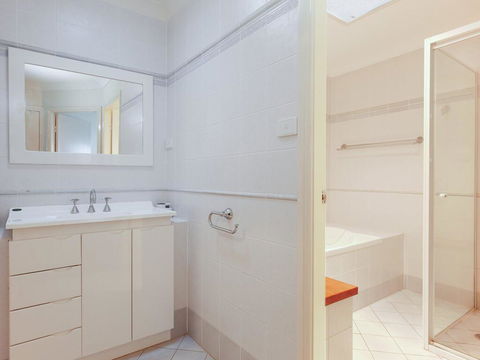 2/141A Soldiers Point Road - Large Waterfront Duplex Across From The Bowling Club - Accommodation Port Macquarie 1