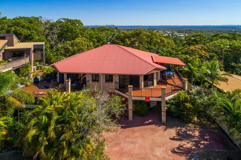 2/80 Cooloola Drive - Comfortable And Cosy Unit Enjoying Ocean Views And Views To Fraser Island - Accommodation Port Macquarie 0