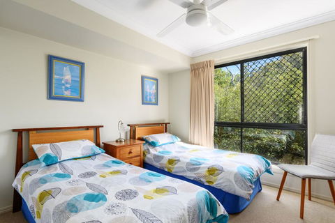 2/80 Cooloola Drive - Comfortable And Cosy Unit Enjoying Ocean Views And Views To Fraser Island - Accommodation Port Macquarie 3