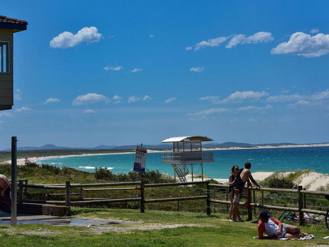 20 Booneroo - Walk To The Beach - Accommodation Port Macquarie 1