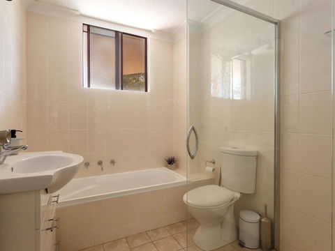 20 Booneroo - Walk To The Beach - Accommodation Port Macquarie 2
