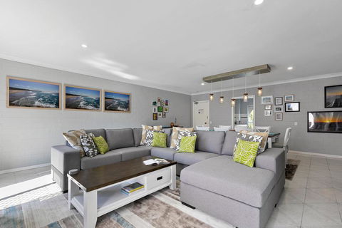 21 The Islander Resort - Accommodation Port Macquarie 3