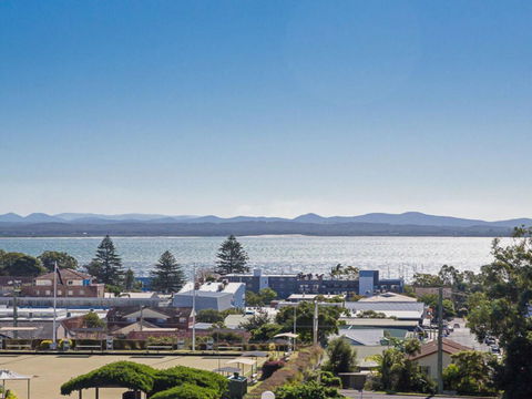 211 'The Landmark', 61B Dowling Street - Resort Style Holiday With Pool, Games Room & Restaurant - Accommodation Port Macquarie 0
