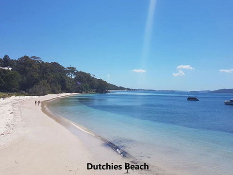 25 Christmas Bush Avenue - Aircon, Pet Friendly, Small Boat Parking & WIFI - Accommodation Port Macquarie 3