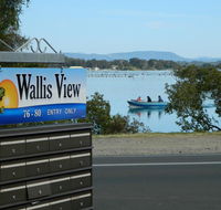 26 Wallis View - Opposite the Lake - 3 Bedroom Apartment - Sleeps 8 - Accommodation Port Macquarie