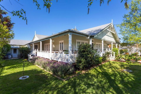 BIRCHES B&B - Accommodation Port Macquarie 0
