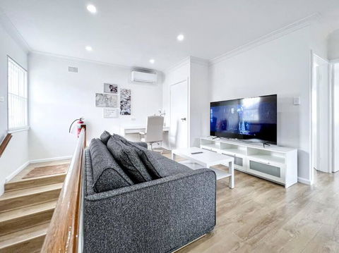 Brand New 2 Bedrooms Apartment In Ingleburn - Accommodation Port Macquarie 4