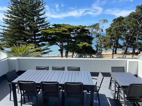 C-Scape Penthouse - Cowes Beach Front - Accommodation Port Macquarie 4