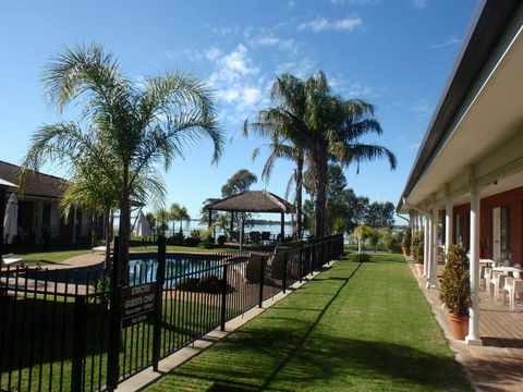 CAPRICORN MOTOR Inn - Accommodation Port Macquarie 0