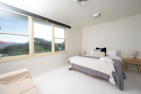 ChelseaVue - Designer Beachside Townhouse Retreat - Accommodation Port Macquarie 2
