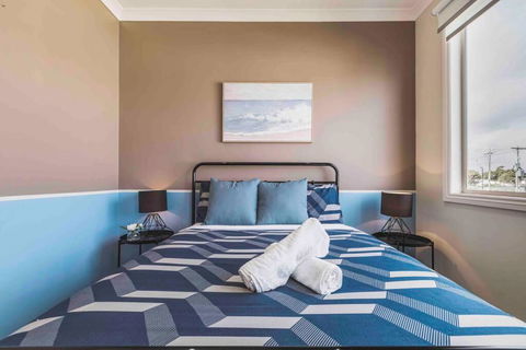 Coastal Escape, Townhouse Steps From The Sea - Accommodation Port Macquarie 3